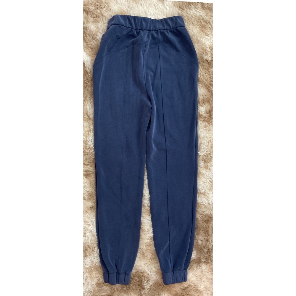 Lululemon Softstreme High Rise Jogger Navy Blue Pants Size 0 W0CQPS - Picture 2 of 8